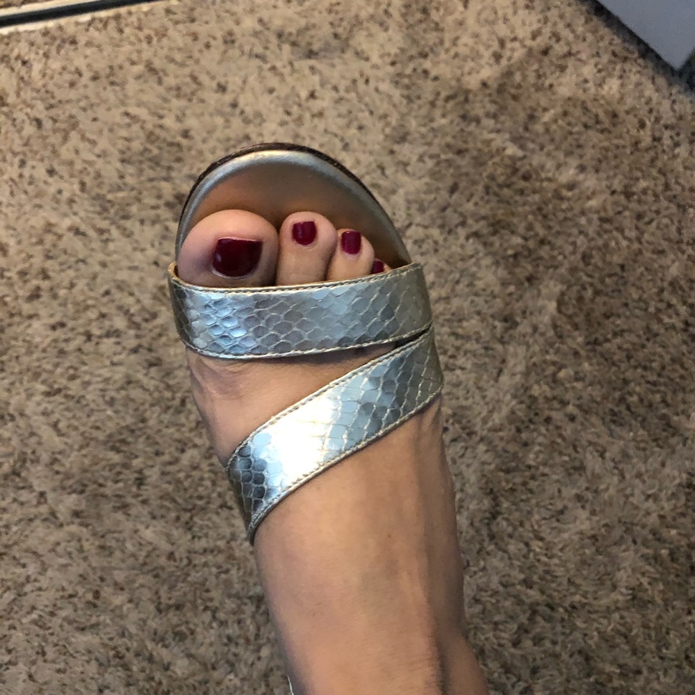 Shoes - Picture 5 of 5